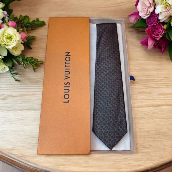 Louis Vuitton Silk Tie - Picture 1 of 6
